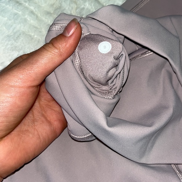 Lilac lululemon leggings - Picture 5 of 6